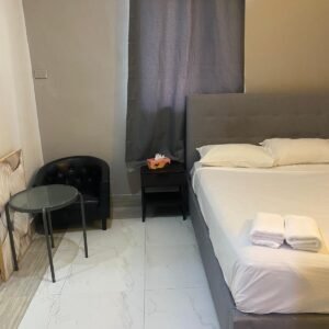 Basic Single Room with Shared Bathroom
